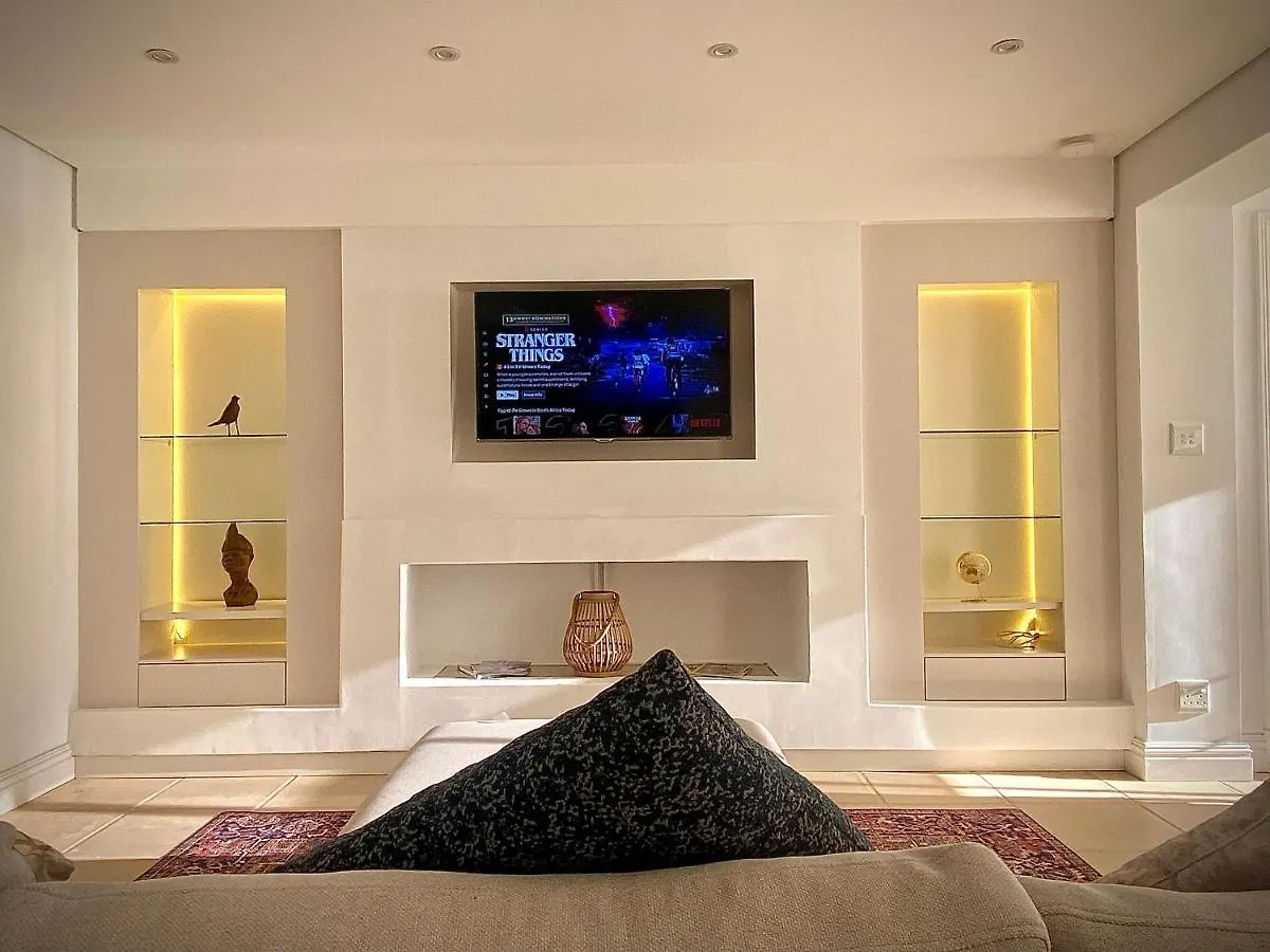 Private Pool! Bantry Bay Large Flat With Solar Apartment Cape Town