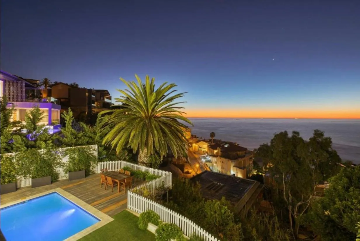 Private Pool! Bantry Bay Large Flat With Solar location
