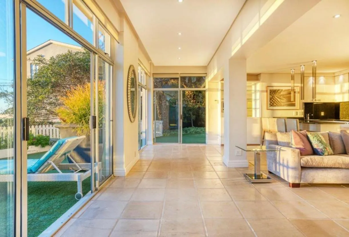 Private Pool! Bantry Bay Large Flat With Solar Apartment Cape Town